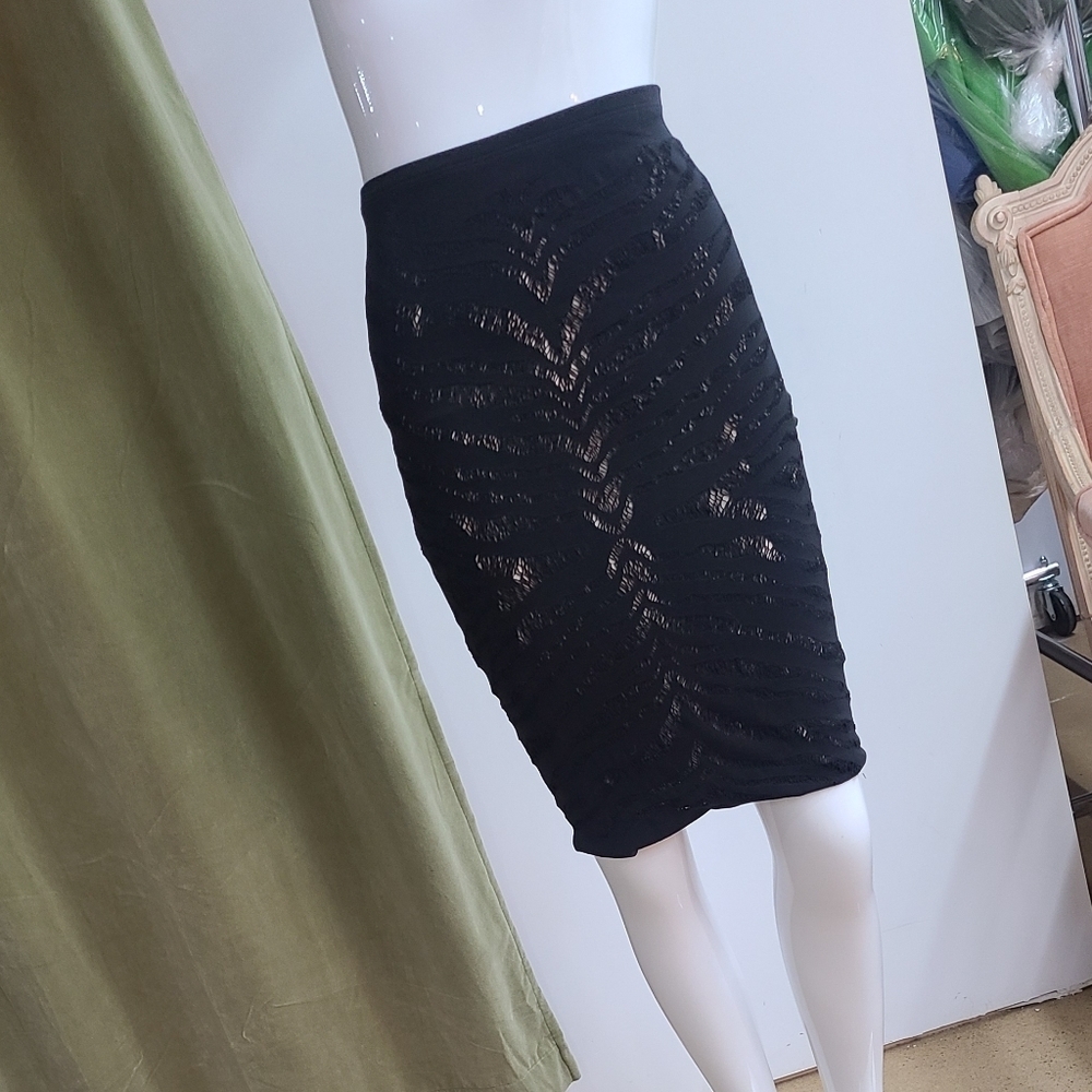 Moda International Lined Knee Skirt